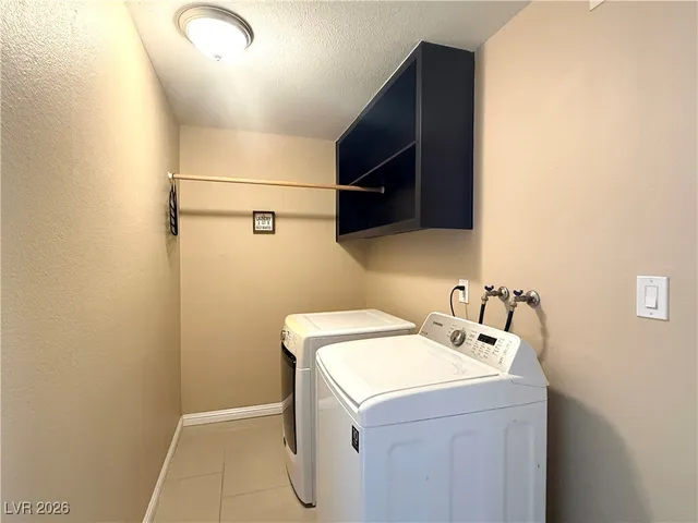 $2,895 | 5253 Cartaro Drive, Las Vegas, NV 89103