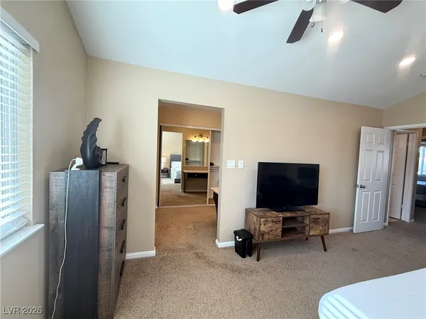 $3,084 | 5253 Cartaro Drive, Las Vegas, NV 89103
