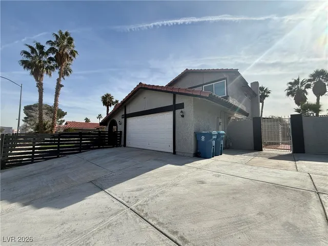 $2,895 | 5253 Cartaro Drive, Las Vegas, NV 89103