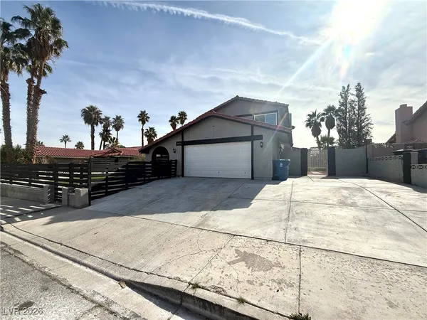 $3,084 | 5253 Cartaro Drive, Las Vegas, NV 89103