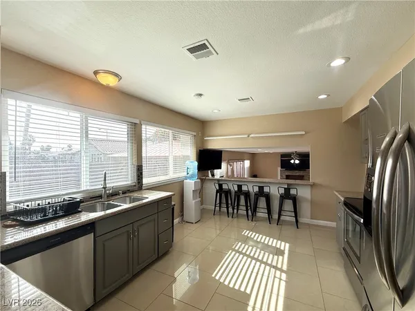 $3,084 | 5253 Cartaro Drive, Las Vegas, NV 89103