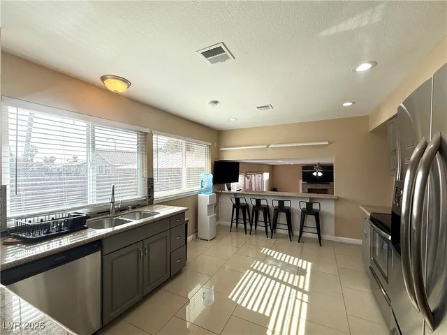 $2,895 | 5253 Cartaro Drive, Las Vegas, NV 89103