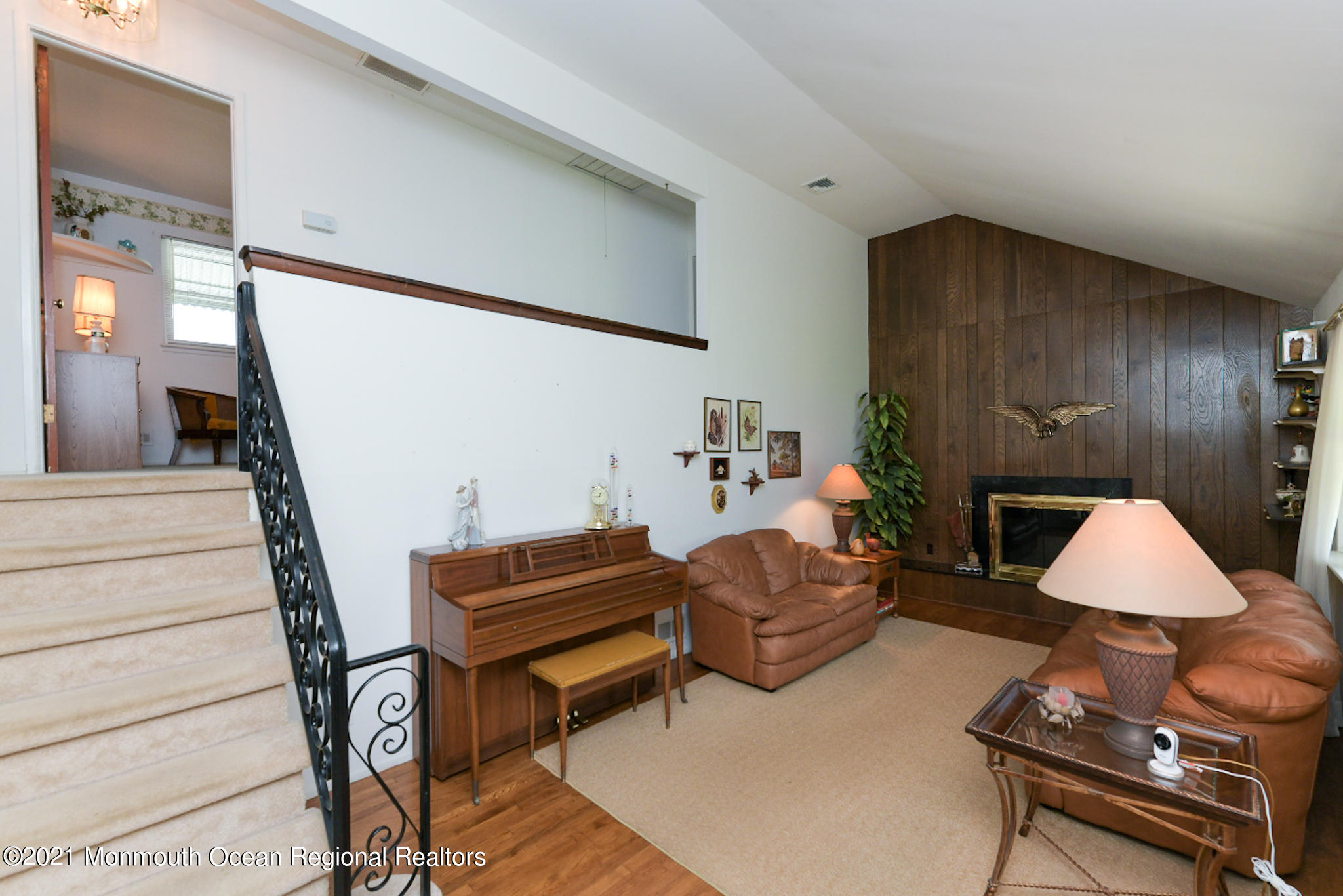 11 Old Manor Road Holmdel, NJ 07733 - Photo 10 of 22 DSC_4211