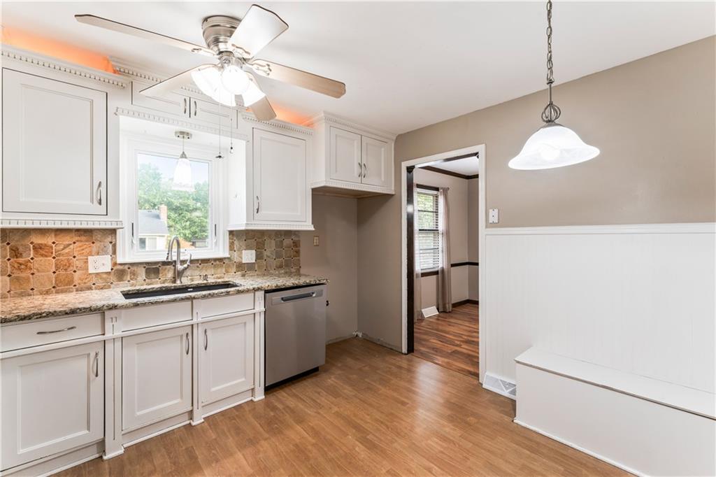 1012 East Piatt Lane Olathe, KS 66061 - Photo 11 of 39