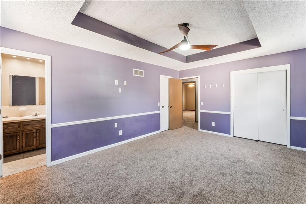 1012 East Piatt Lane Olathe, KS 66061 - Photo 17 of 39