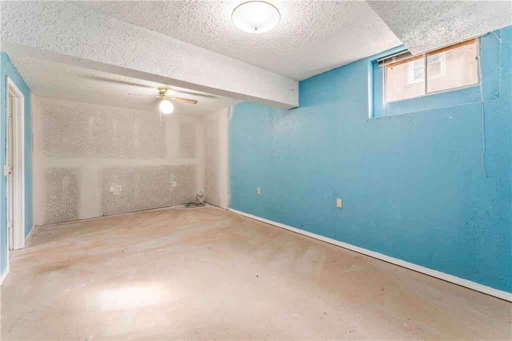 1012 East Piatt Lane Olathe, KS 66061 - Photo 28 of 39