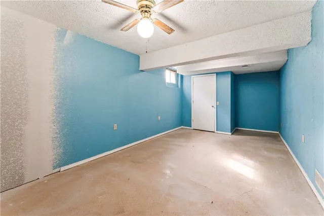 $349,900 | 1012 East Piatt Lane, Olathe, KS 66061