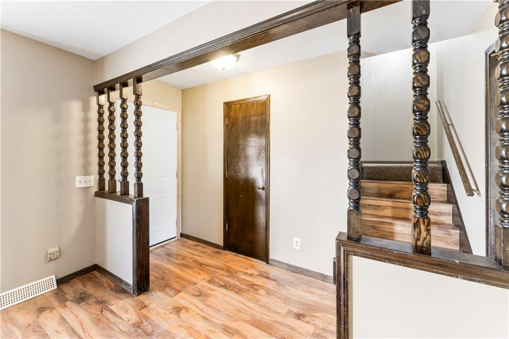 1012 East Piatt Lane Olathe, KS 66061 - Photo 5 of 39