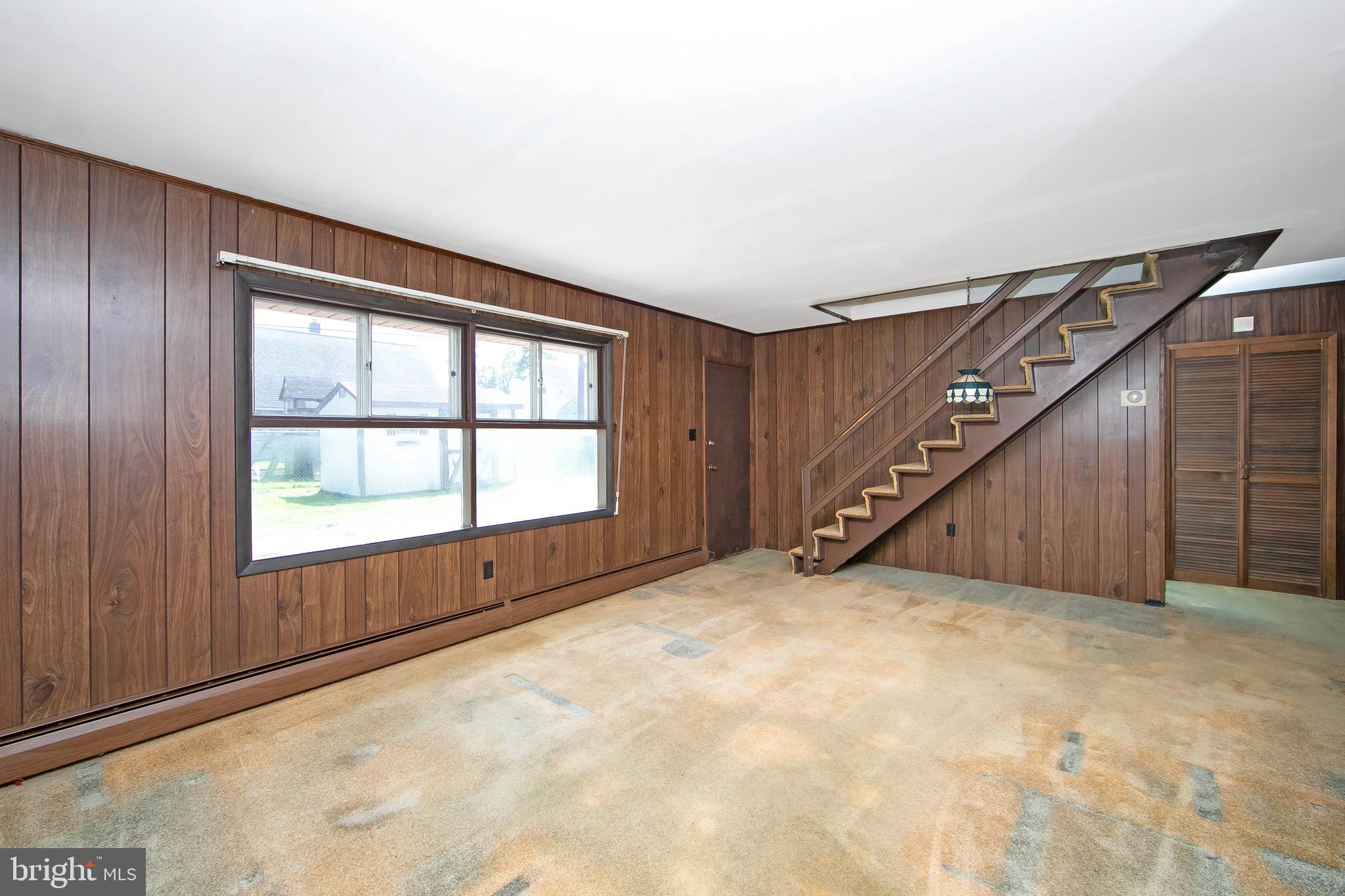 12 Geranium Road Levittown, PA 19057 - Photo 16 of 38 an empty room with windows