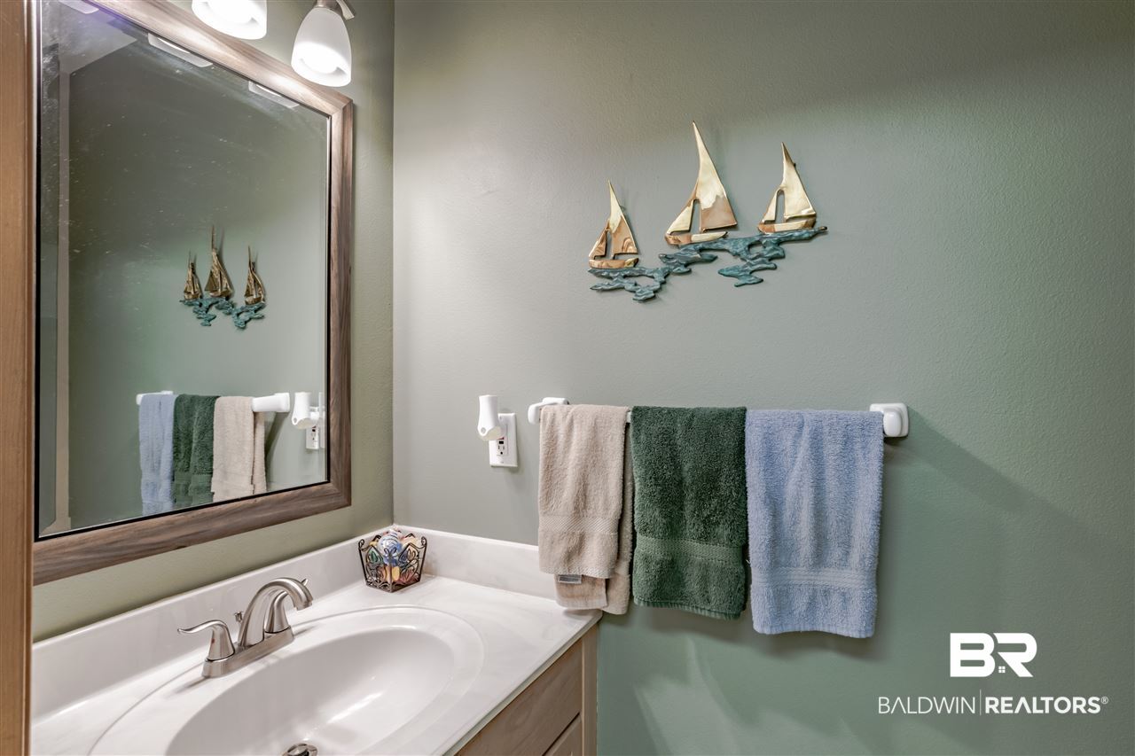 9225 Bay Point Drive Elberta, AL 36530 - Photo 25 of 50 Half Bath
