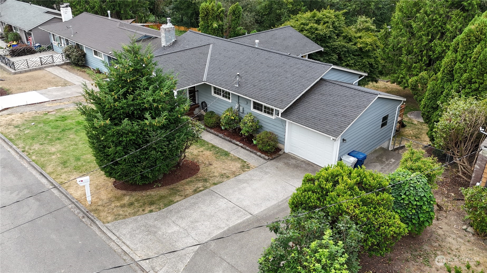 12451 169th Avenue Southeast Renton, WA 98059 - Photo 38 of 40 an aerial view of a house with a yard