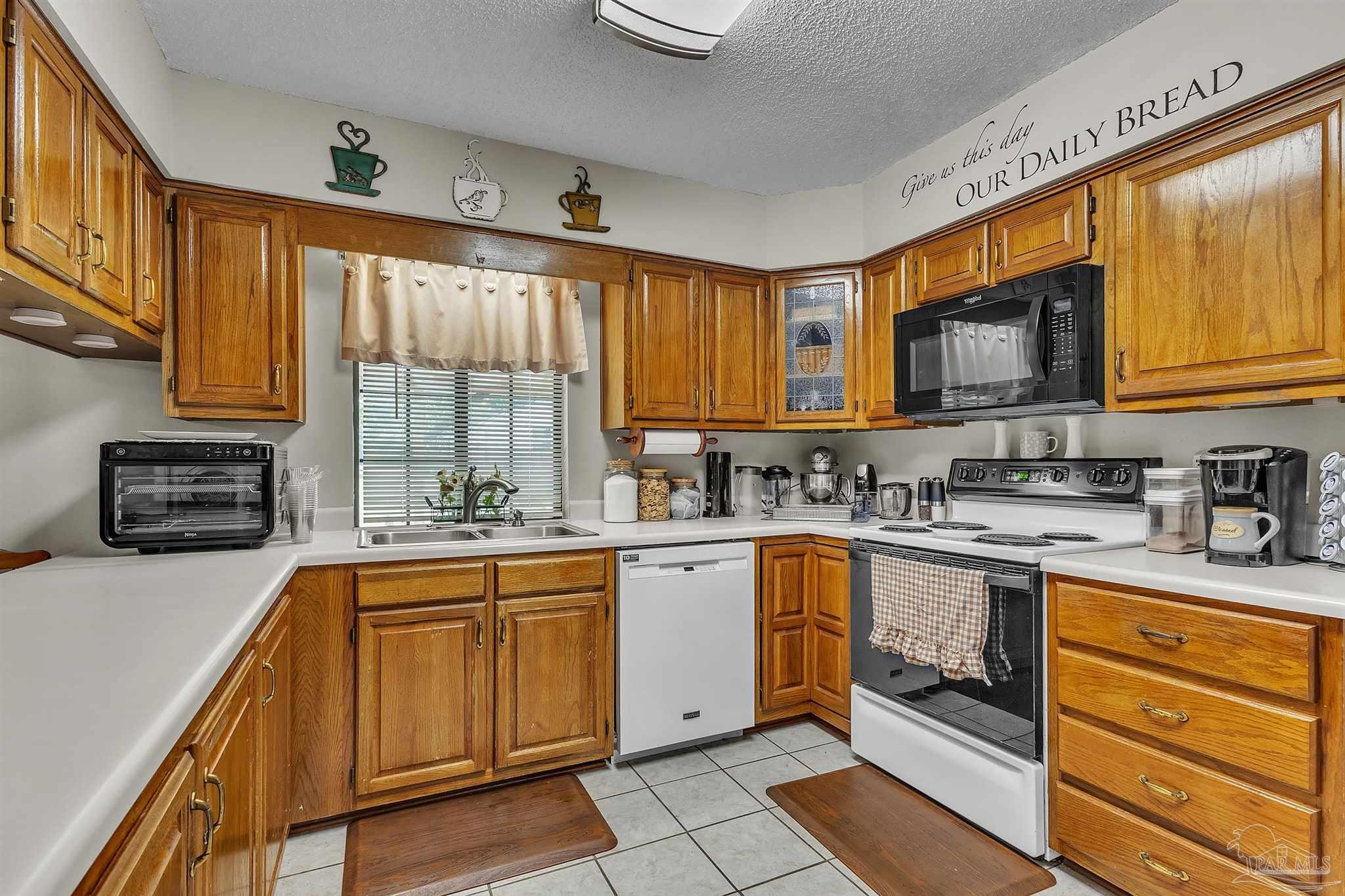 3418 Bo Peg Road Cantonment, FL 32533 - Photo 7 of 21 Gallery Image 7