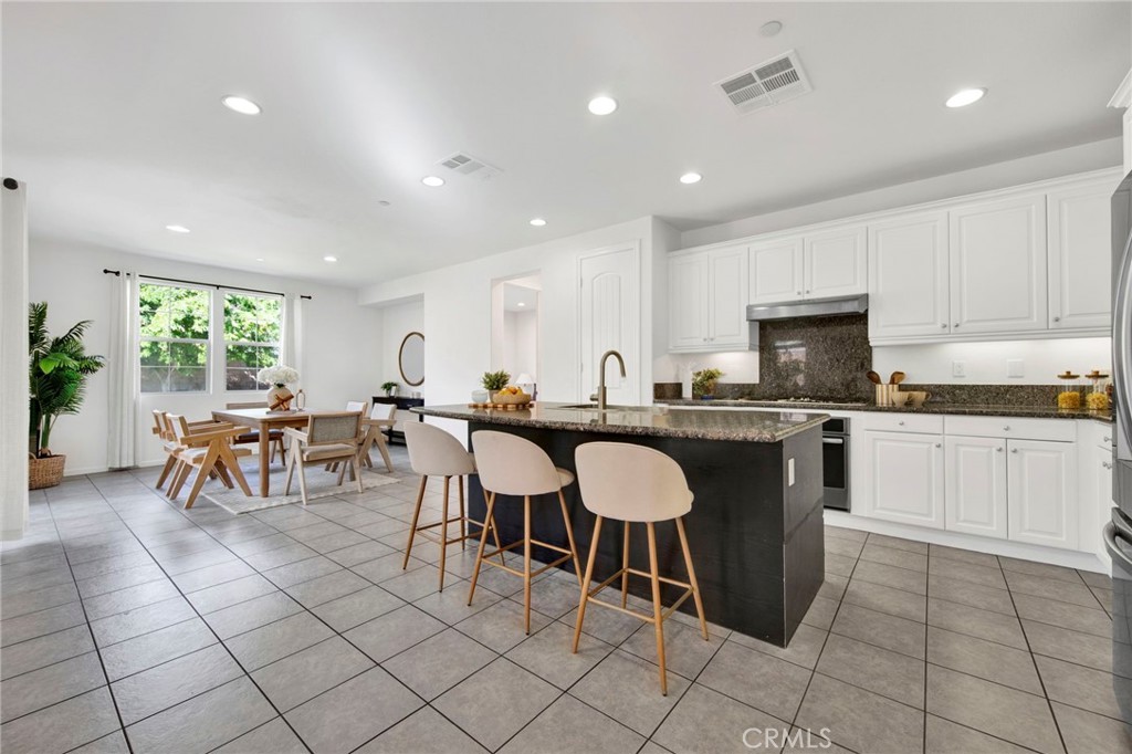 535 Desert Willow Road Azusa, CA 91702 - Photo 3 of 53 Kitchen