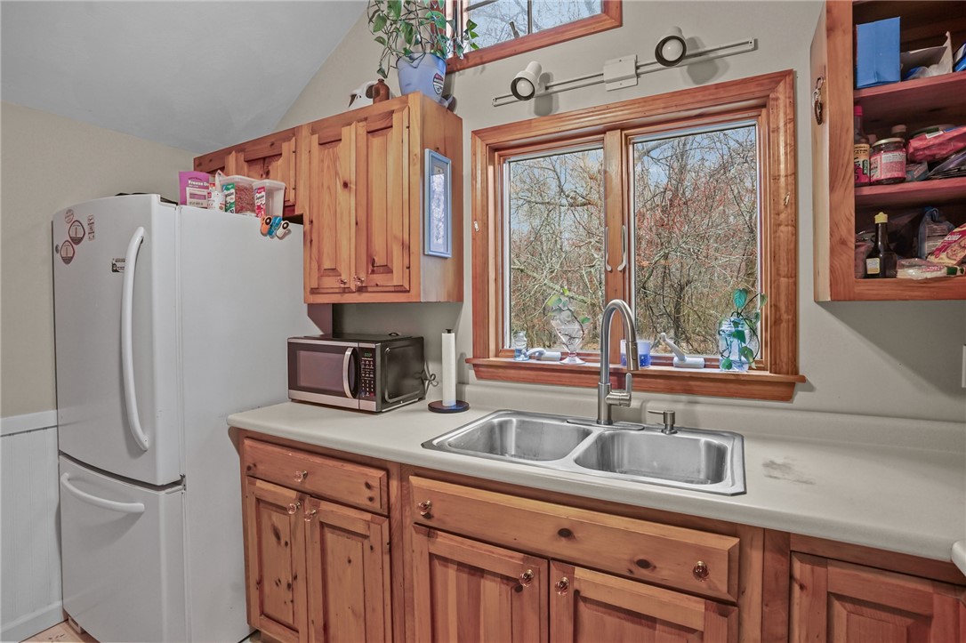 56 Laurel Street Hopkinton, RI 02804 - Photo 12 of 30