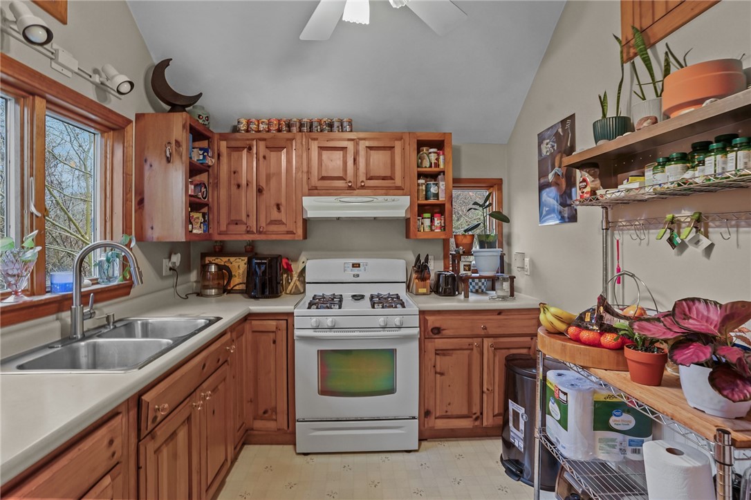 56 Laurel Street Hopkinton, RI 02804 - Photo 13 of 30