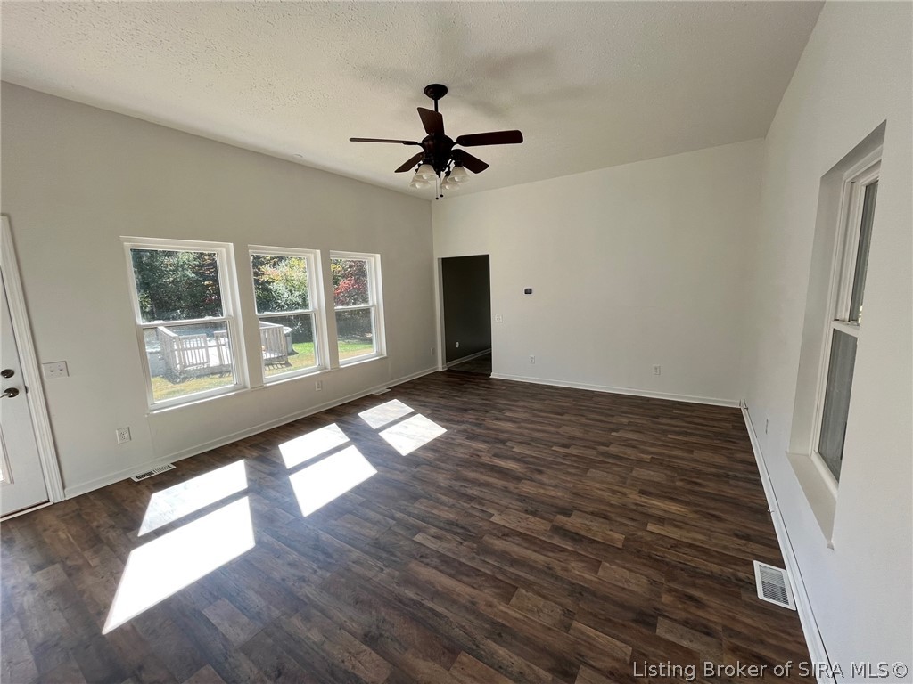 4576 Pleasure Ridge Road Southeast Corydon, IN 47112 - Photo 15 of 21