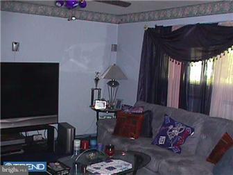 336 Yale Road Pemberton, NJ 08068 - Photo 5 of 11 Living Room