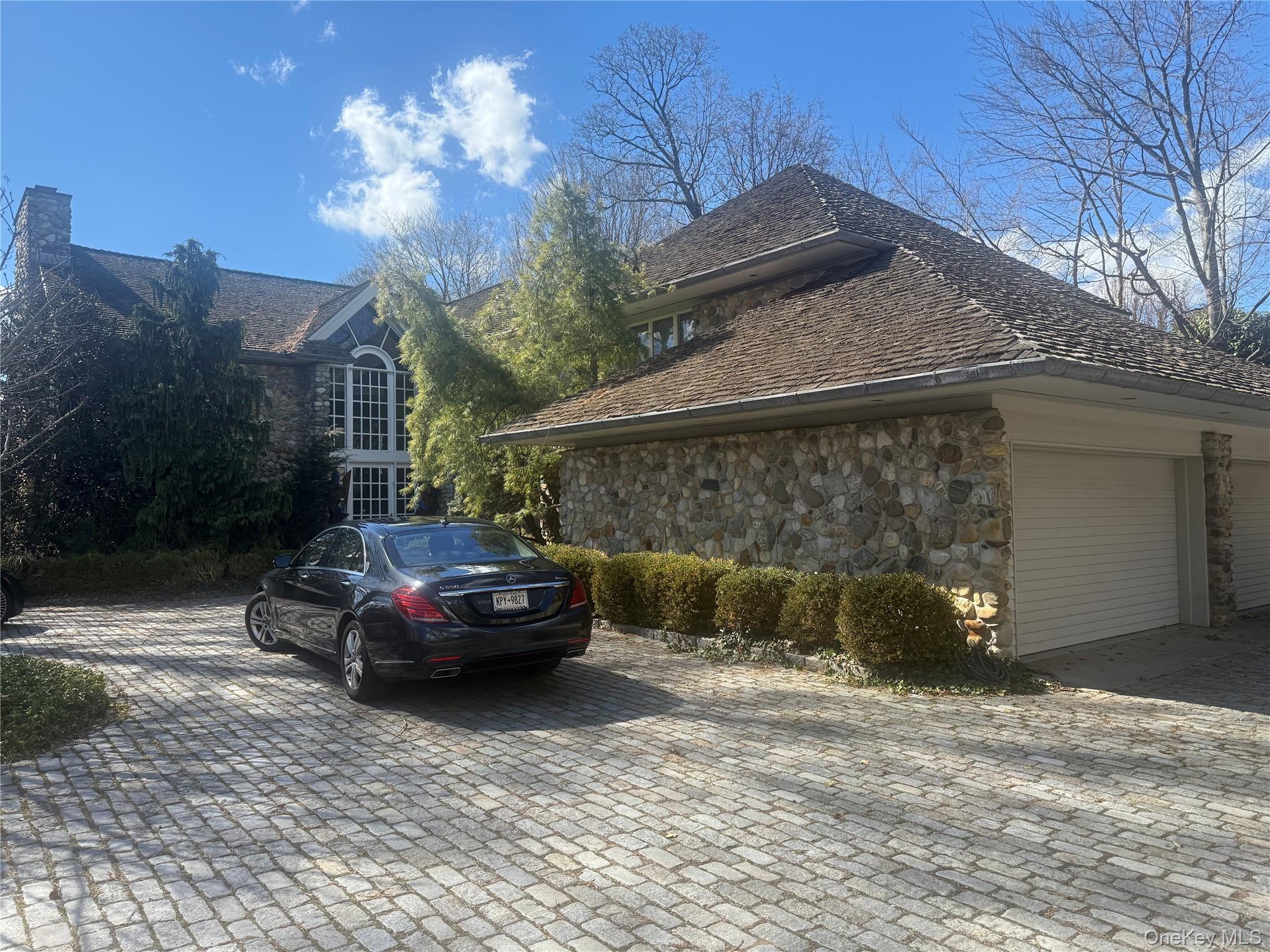 150 West Shore Road Great Neck, NY 11024 - Photo 1 of 1 Gallery Image 1