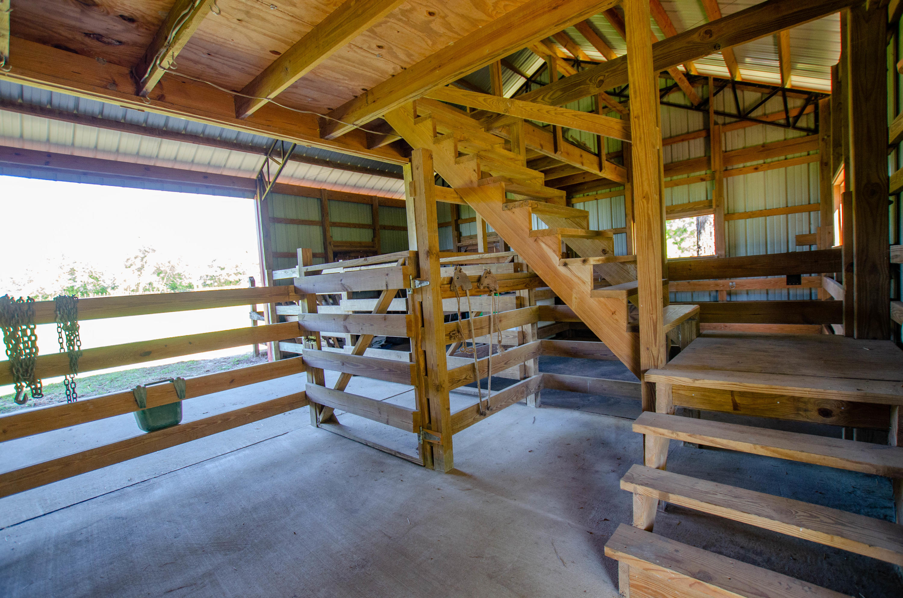 730 McLendon Road DeFuniak Springs, FL 32433 - Photo 48 of 56 Barn w/Three Horse Stalls