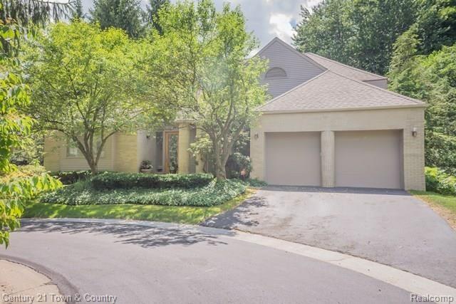 1631 Franklin Road Bloomfield Hills, MI 48302 - Photo 1 of 20