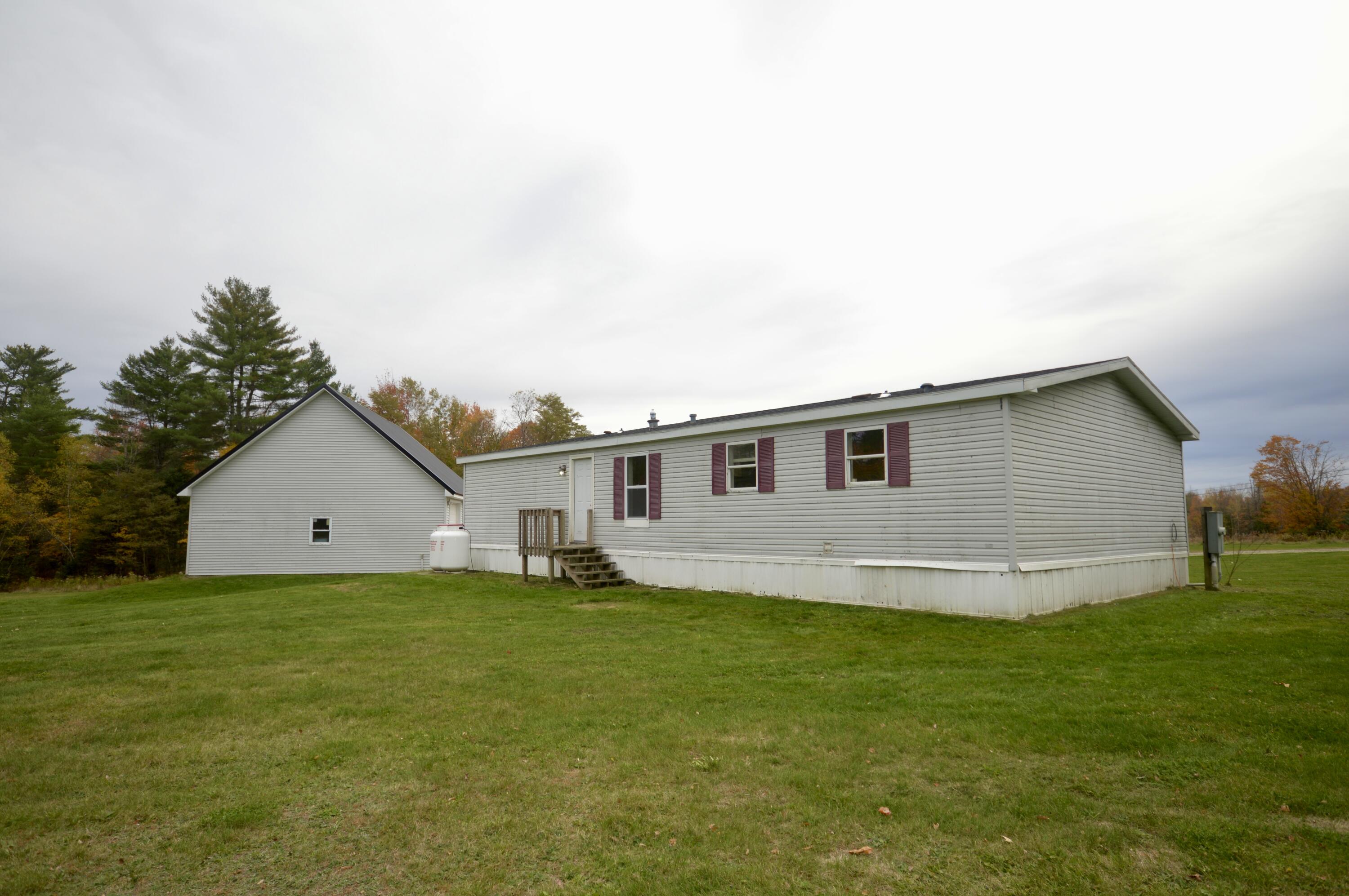 63 Beans Corner Road Pittsfield, ME 04967 - Photo 4 of 30 DSC_0037