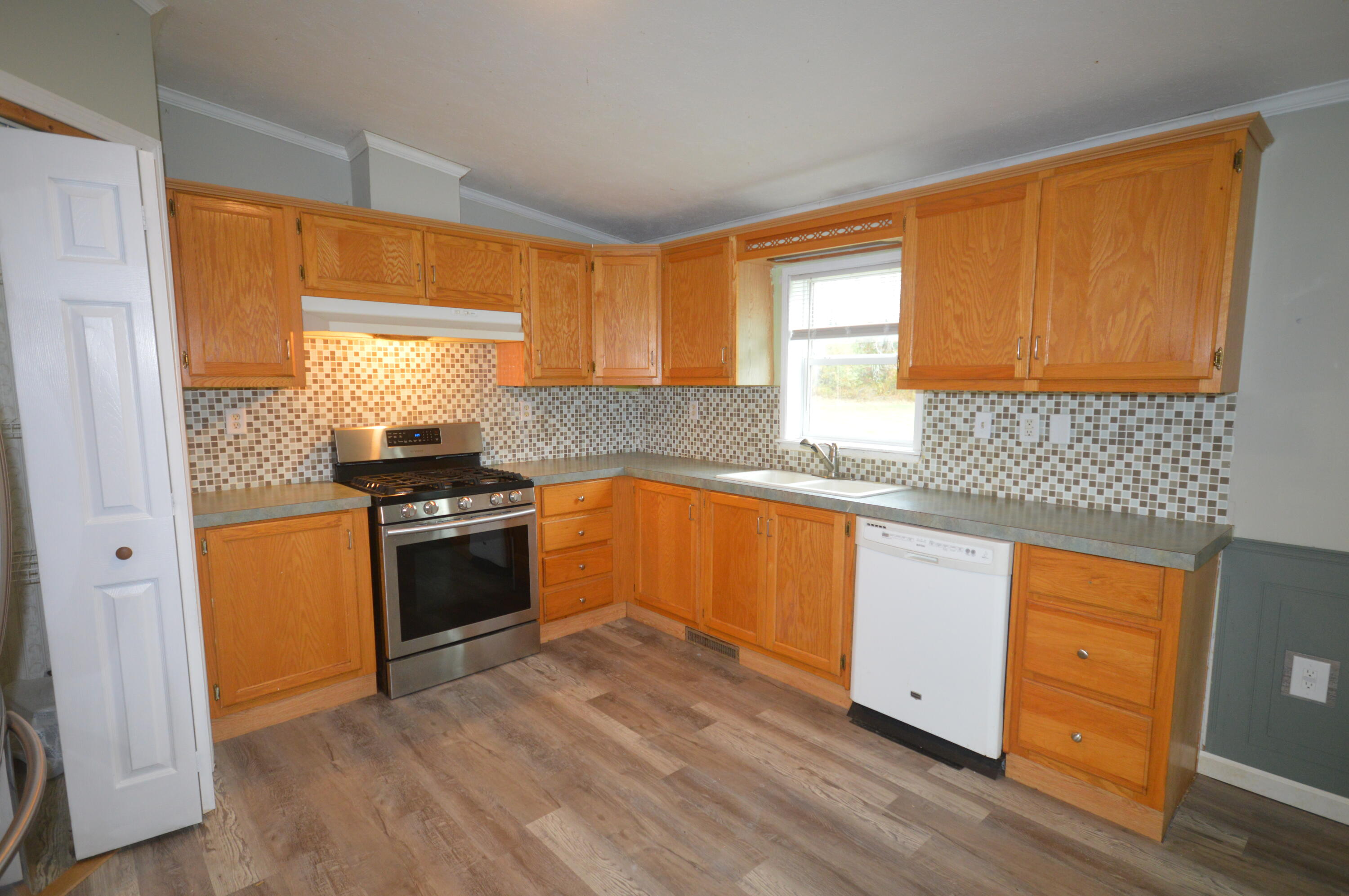 63 Beans Corner Road Pittsfield, ME 04967 - Photo 9 of 30 DSC_0021