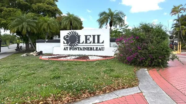 $2,350 | 9711 Fontainebleau Boulevard, Unit D105, Miami, FL 33172