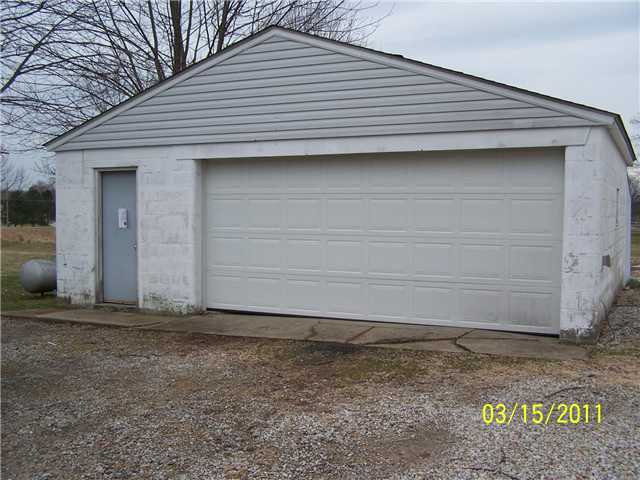 2065 Carroll Eastern Road Lancaster, OH 43130 - Photo 2 of 4 Gallery Image 2
