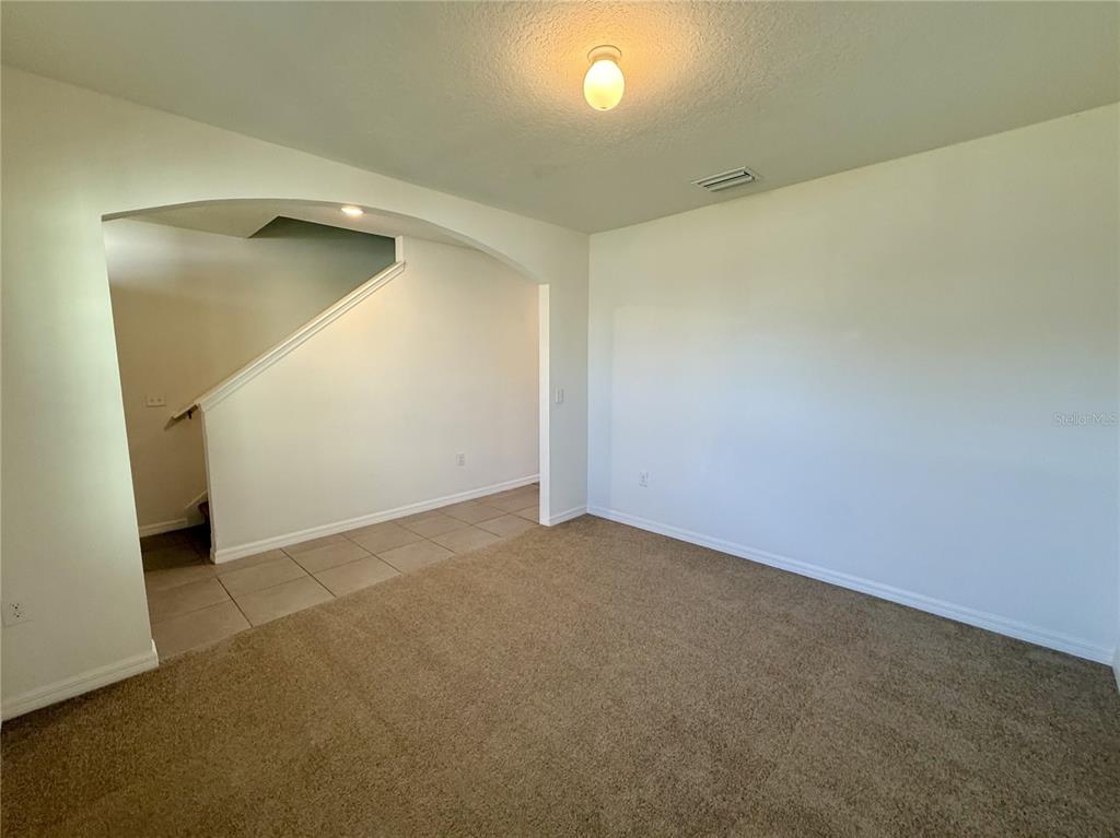 31000 Summer Sun Loop Wesley Chapel, FL 33545 - Photo 3 of 32