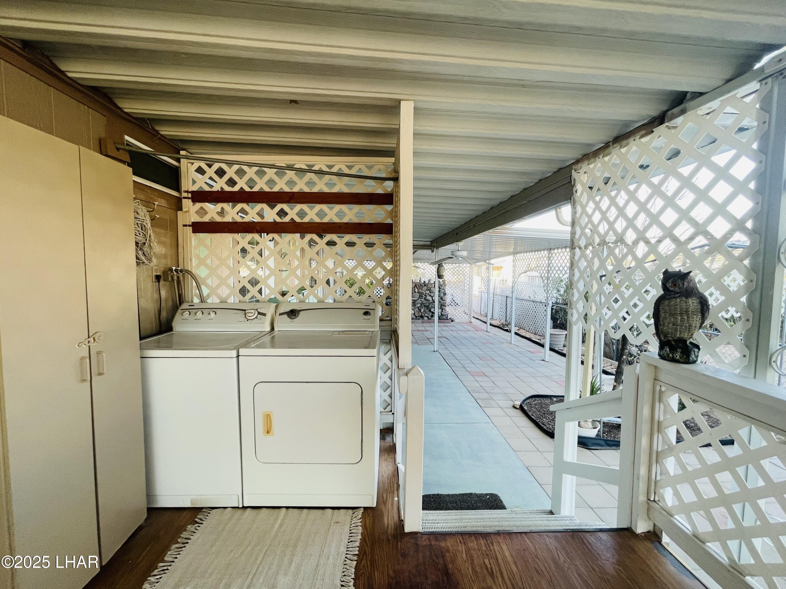676 Hagley Loop Quartzsite, AZ 85346 - Photo 21 of 49 Laundry porch