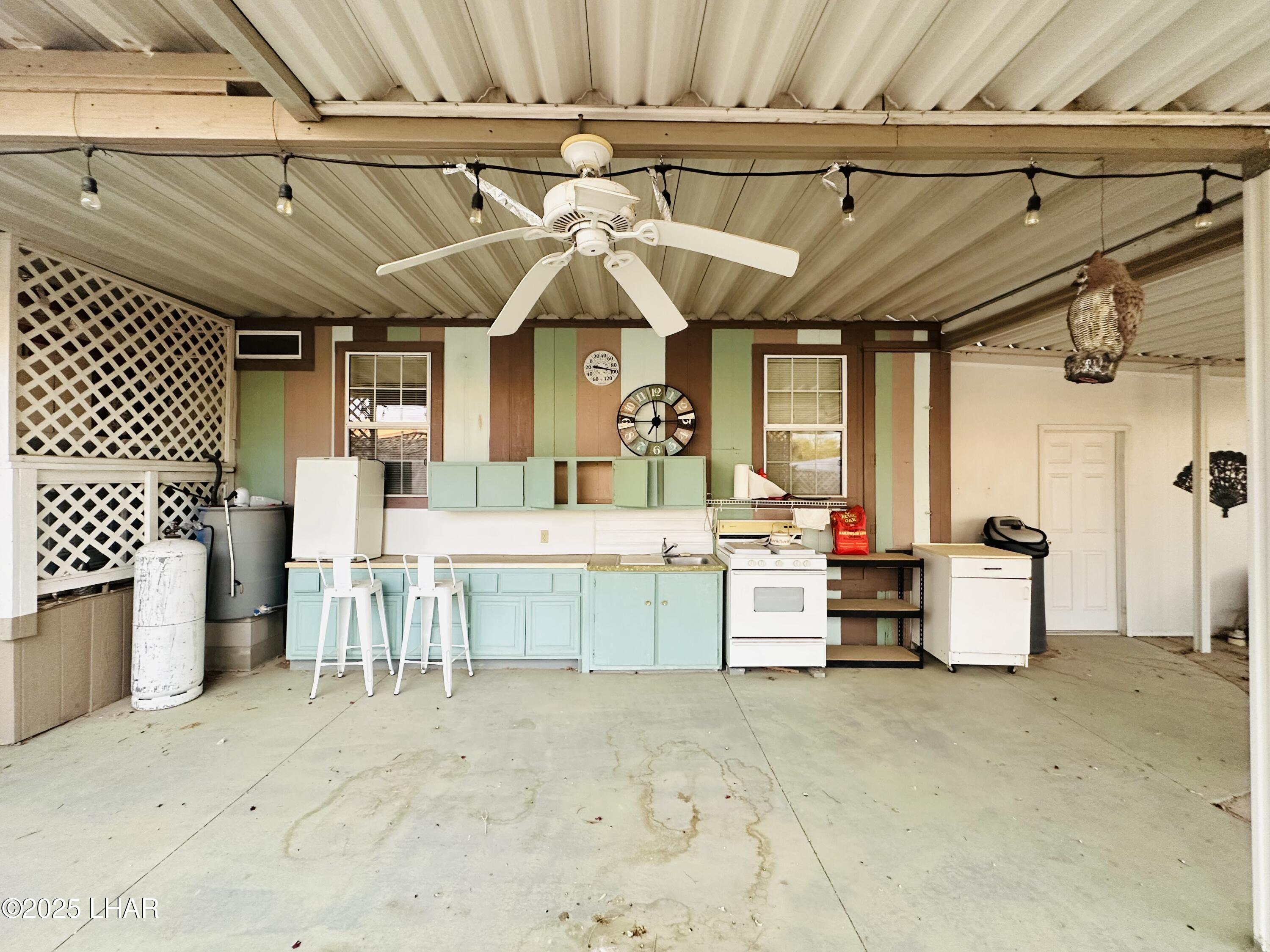 676 Hagley Loop Quartzsite, AZ 85346 - Photo 23 of 49 Outdoor Kitchen