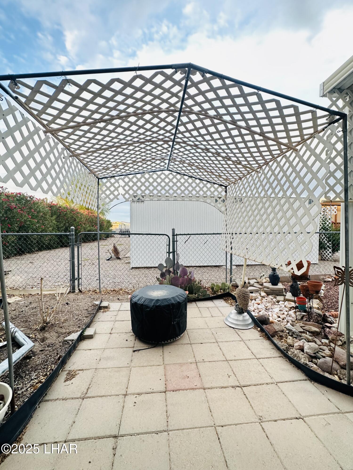 676 Hagley Loop Quartzsite, AZ 85346 - Photo 27 of 49 Pergola Fire Pit