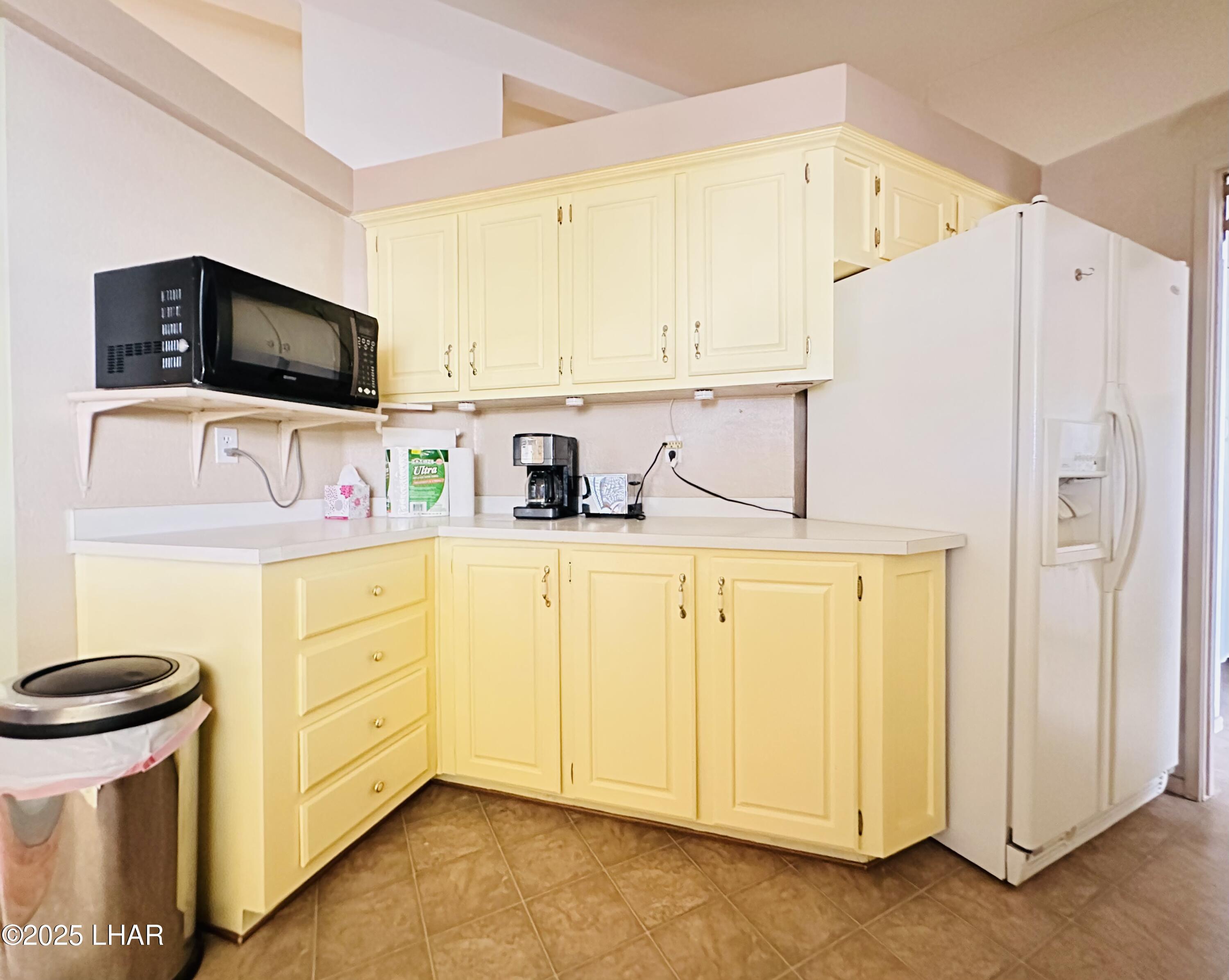 676 Hagley Loop Quartzsite, AZ 85346 - Photo 6 of 49 Kitchen