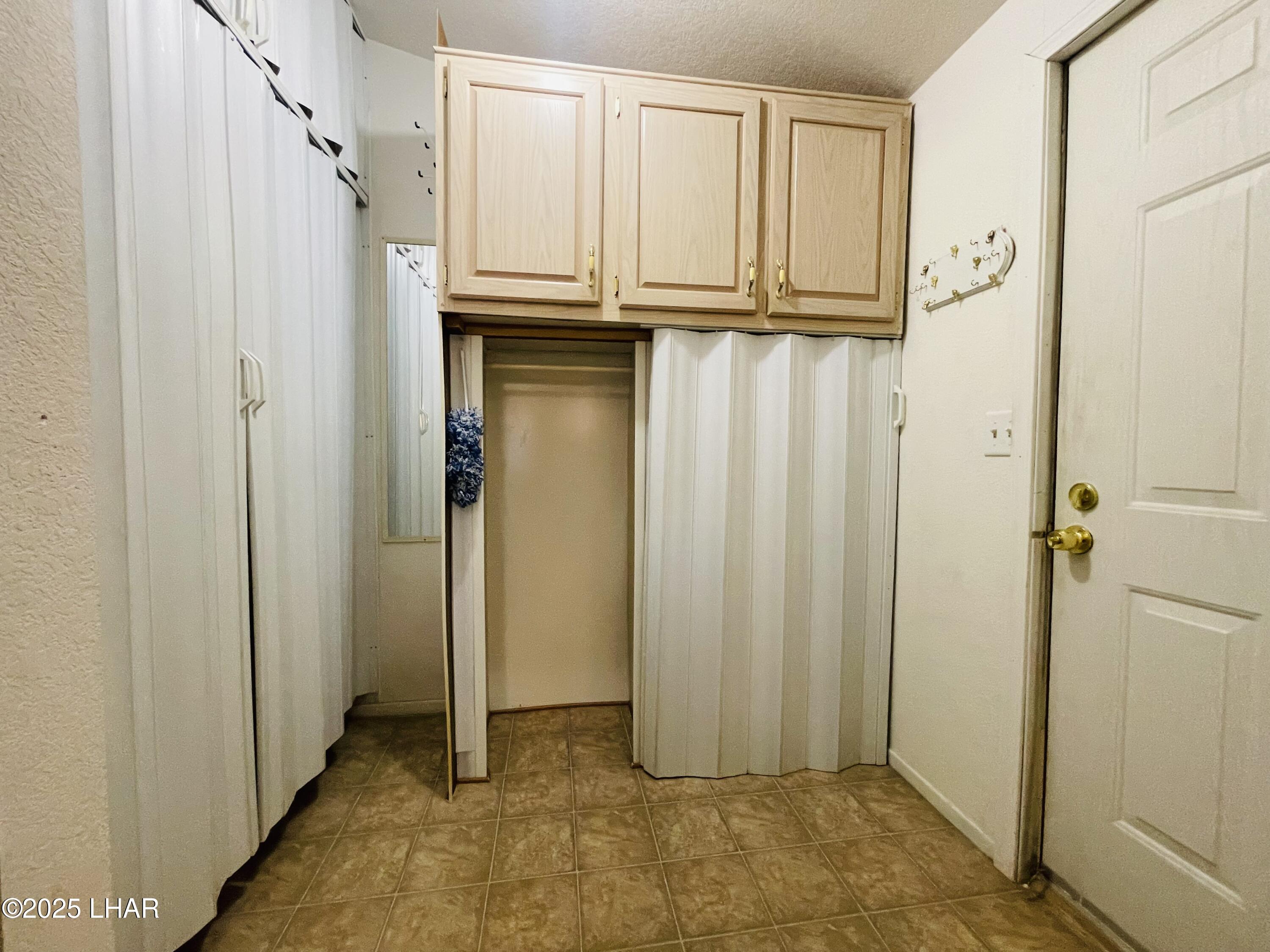 676 Hagley Loop Quartzsite, AZ 85346 - Photo 8 of 49 Pantry