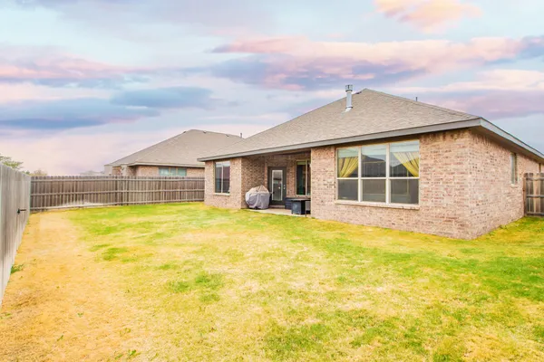 $305,000 | 7613 60th Street, Lubbock, TX 79407