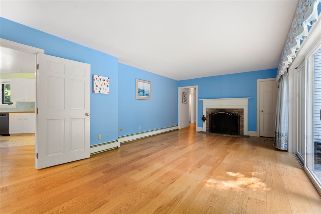110 Northfield Road Lunenburg, MA 01462 - Photo 9 of 42 Gallery Image 9