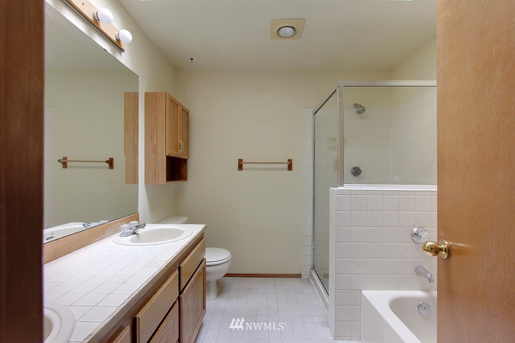 13305 Southeast 195th Street Renton, WA 98058 - Photo 13 of 18 Gallery Image 13