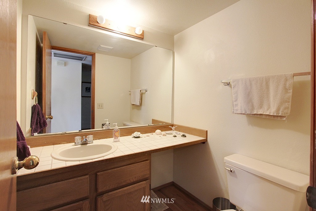 13305 Southeast 195th Street Renton, WA 98058 - Photo 14 of 18 Gallery Image 14