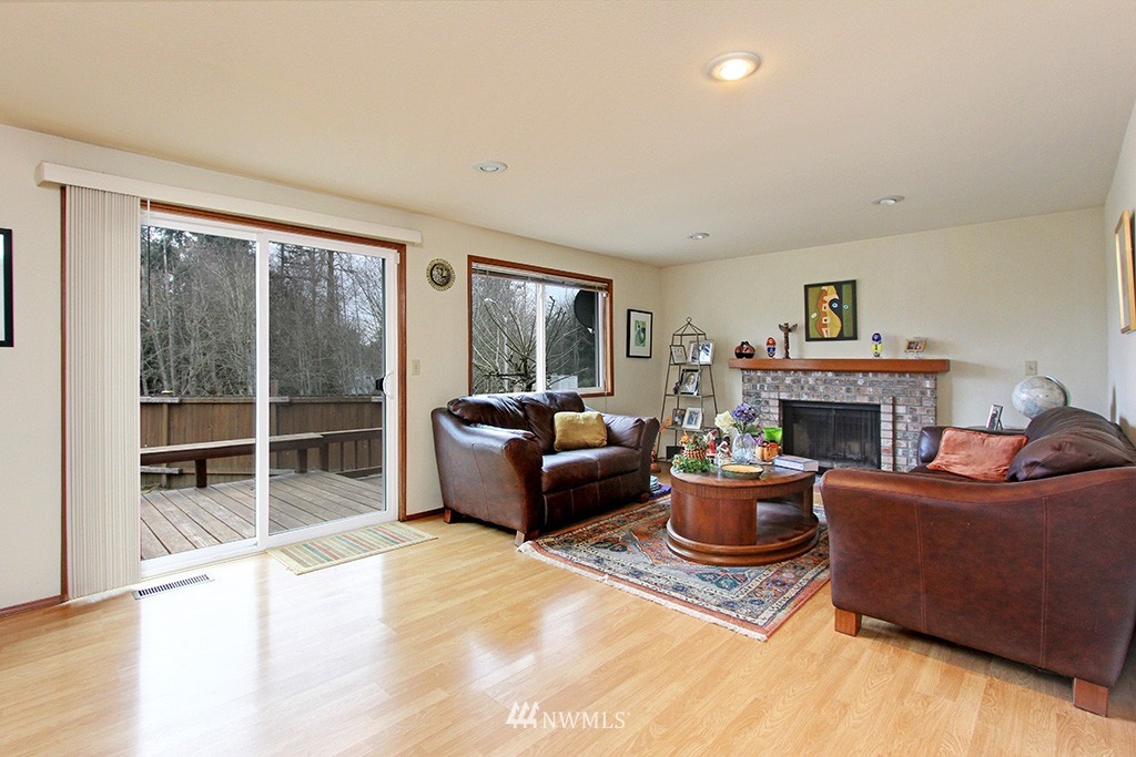 13305 Southeast 195th Street Renton, WA 98058 - Photo 3 of 18 Gallery Image 3