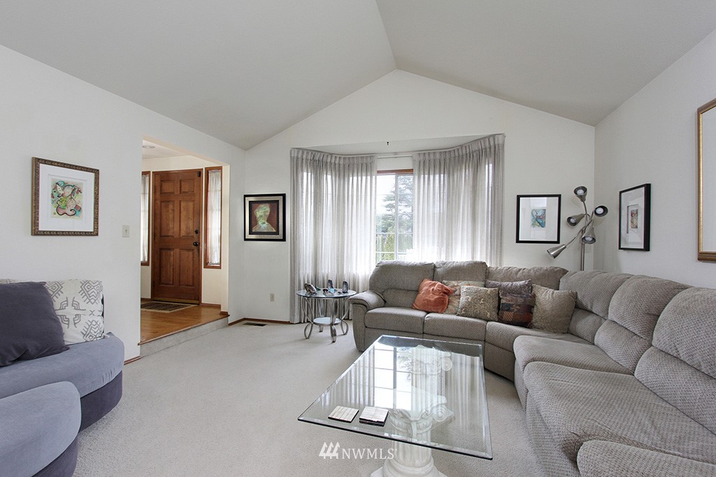 13305 Southeast 195th Street Renton, WA 98058 - Photo 8 of 18 Gallery Image 8