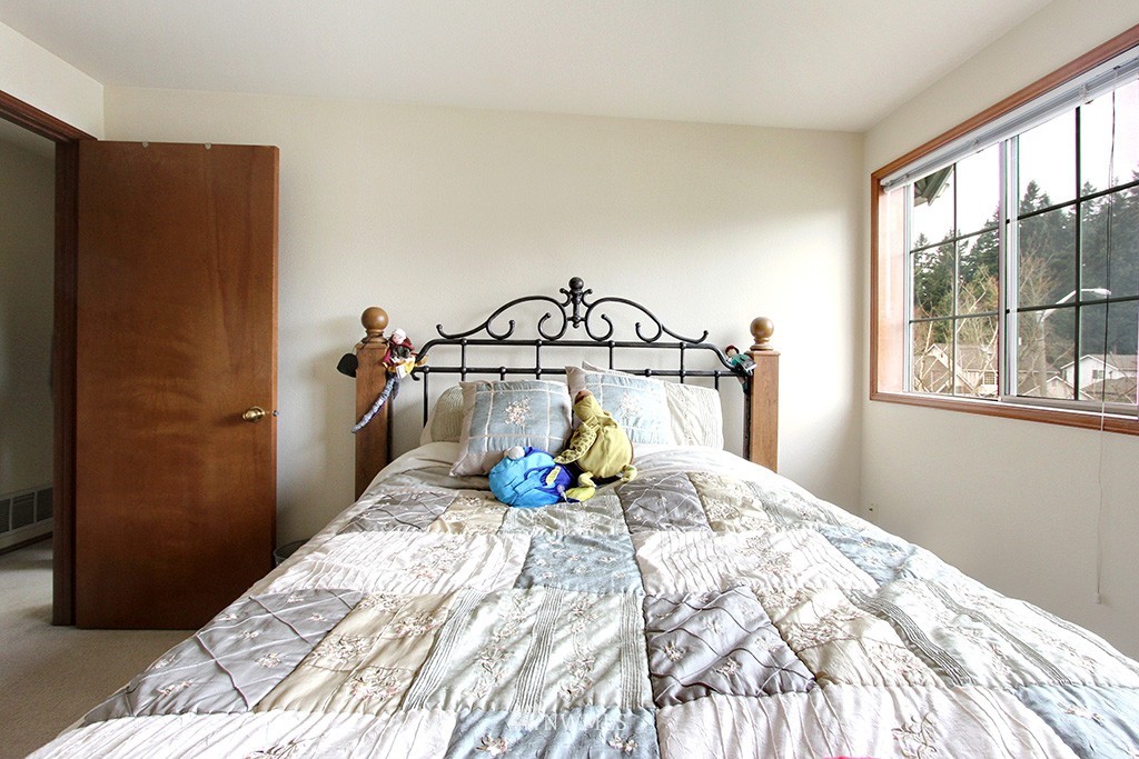 13305 Southeast 195th Street Renton, WA 98058 - Photo 9 of 18 Gallery Image 9