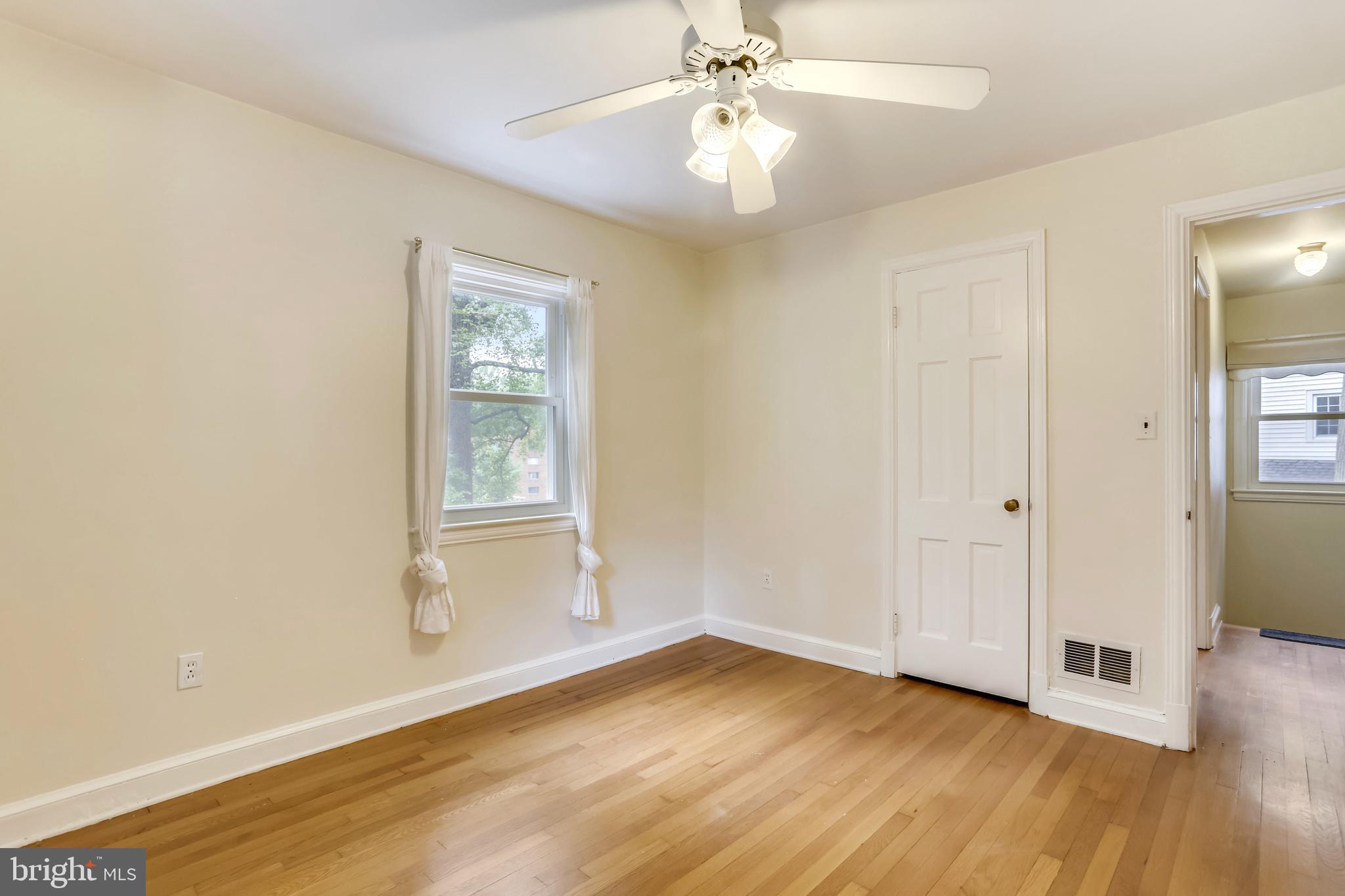 102 Denver Road Silver Spring, MD 20910 - Photo 29 of 36 Bedroom 2