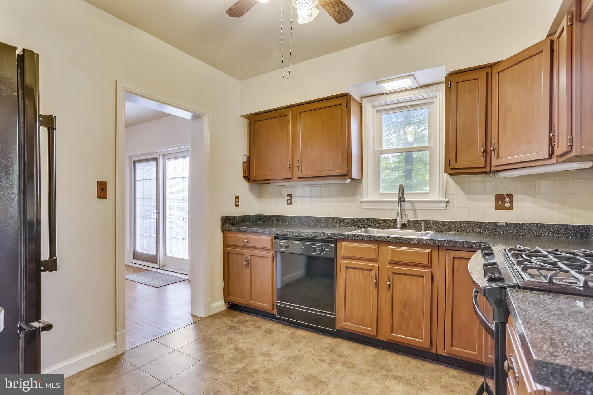 102 Denver Road Silver Spring, MD 20910 - Photo 10 of 36 Kitchen - new frig, stove with warming oven