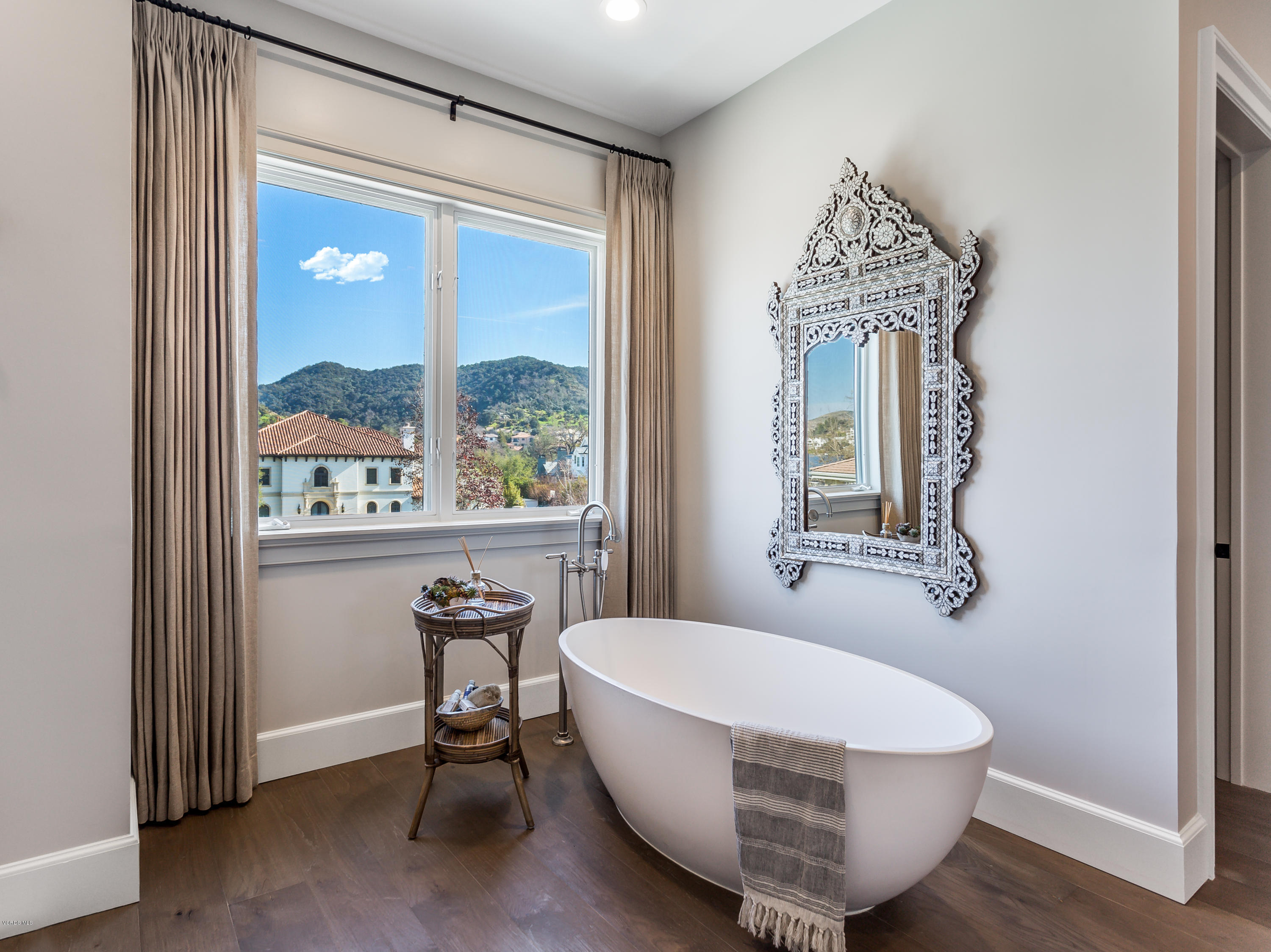 2160 Marshbrook Road Thousand Oaks, CA 91361 - Photo 16 of 56 IMG_7514