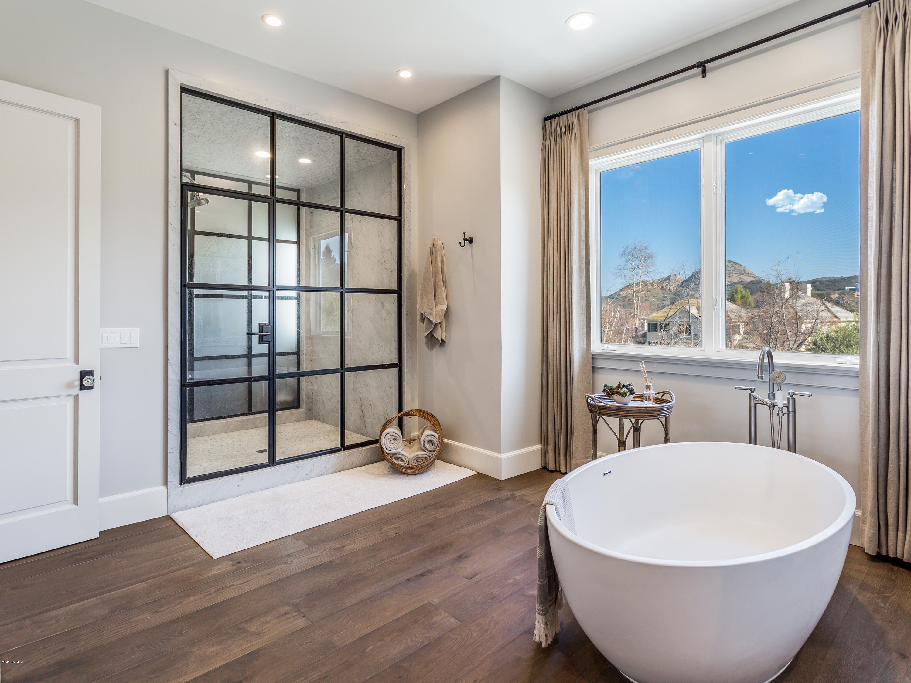 2160 Marshbrook Road Thousand Oaks, CA 91361 - Photo 18 of 56 IMG_7521