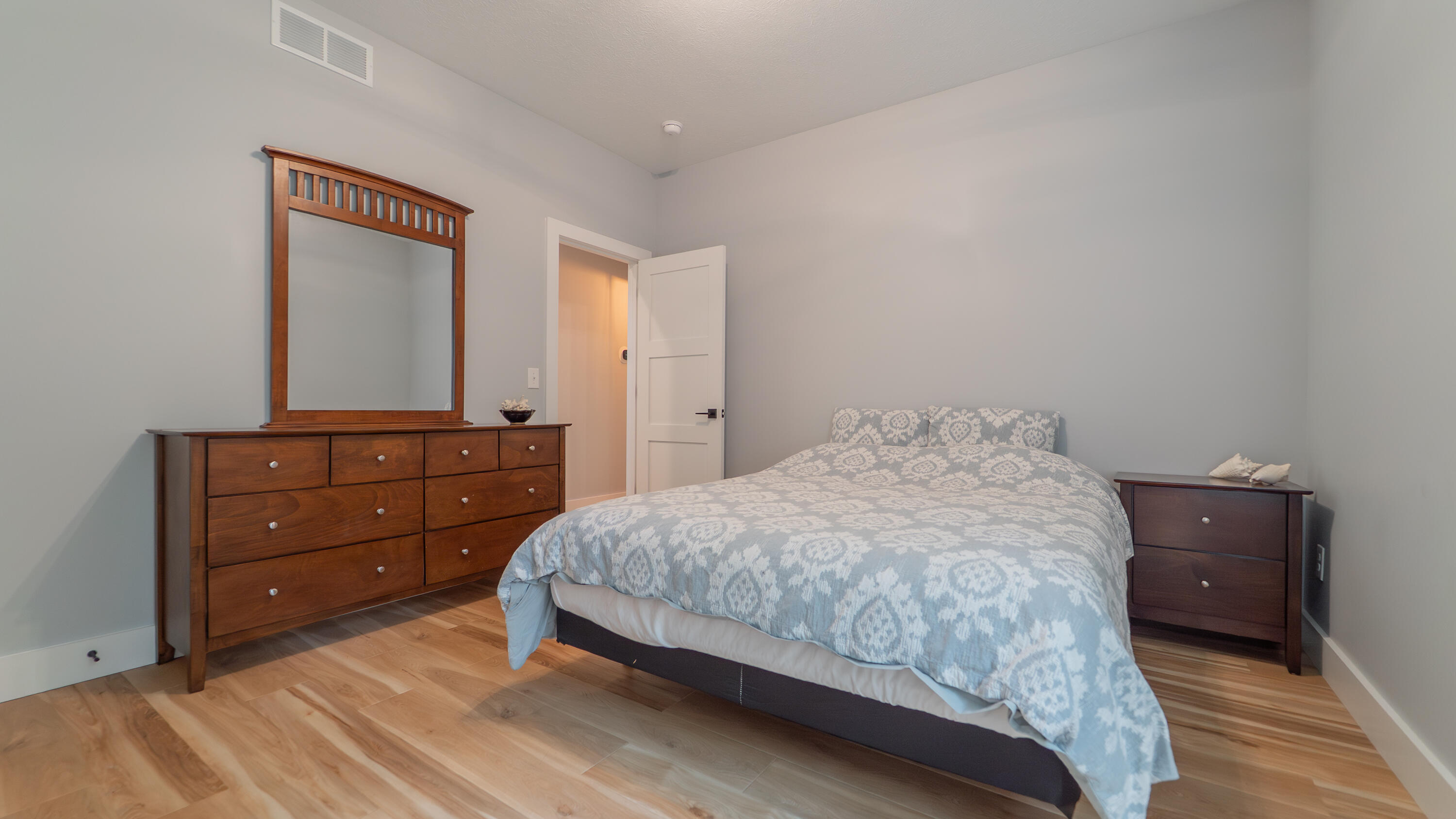 2816 Niles Buchanan Road Buchanan, MI 49107 - Photo 29 of 50 Guest room #2