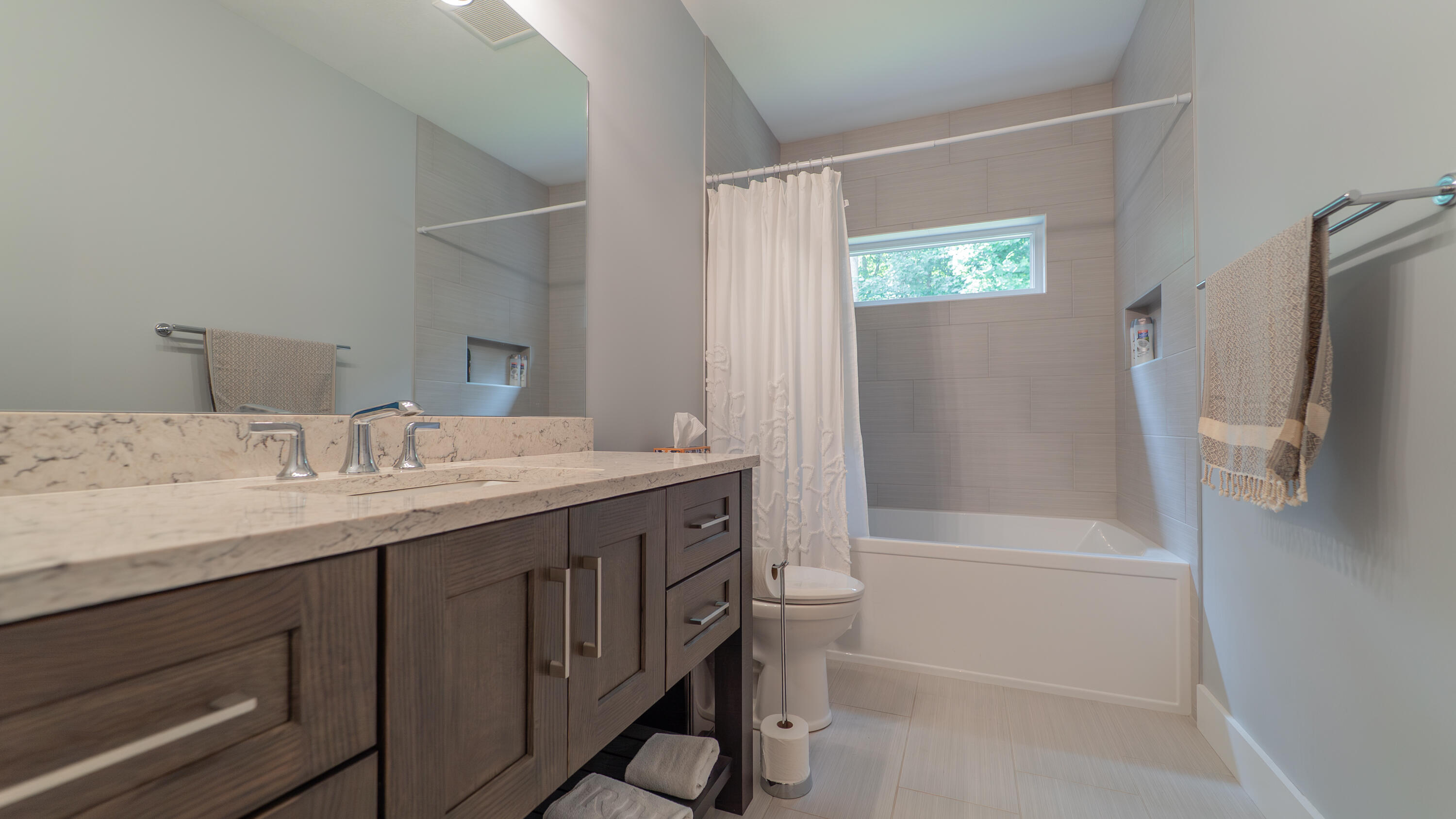 2816 Niles Buchanan Road Buchanan, MI 49107 - Photo 36 of 50 Guest Bath