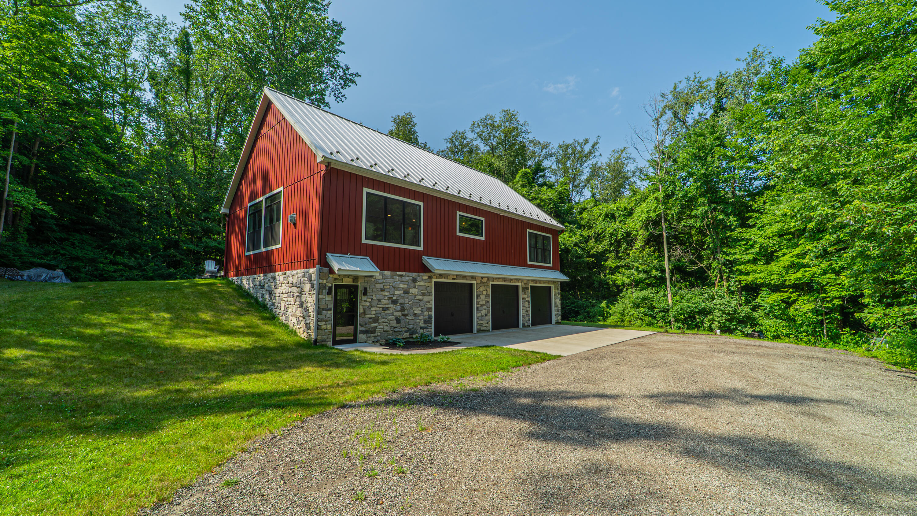 2816 Niles Buchanan Road Buchanan, MI 49107 - Photo 42 of 50 Front of home