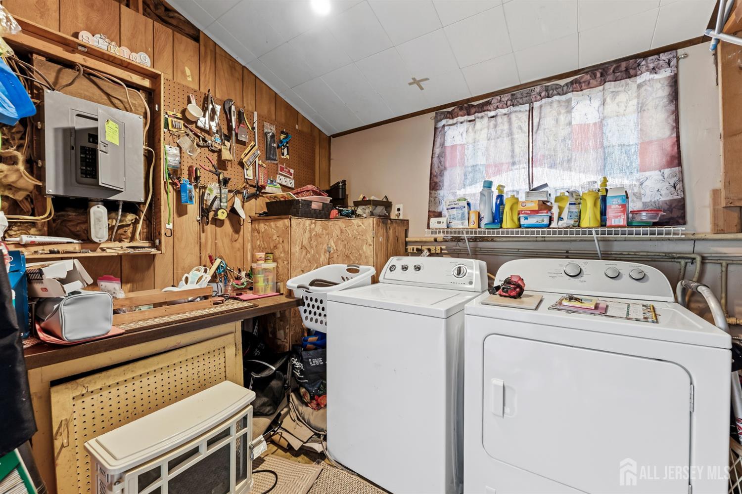 14 Sunrise Road Old Bridge, NJ 08857 - Photo 30 of 32 a utility room with dryer and washer