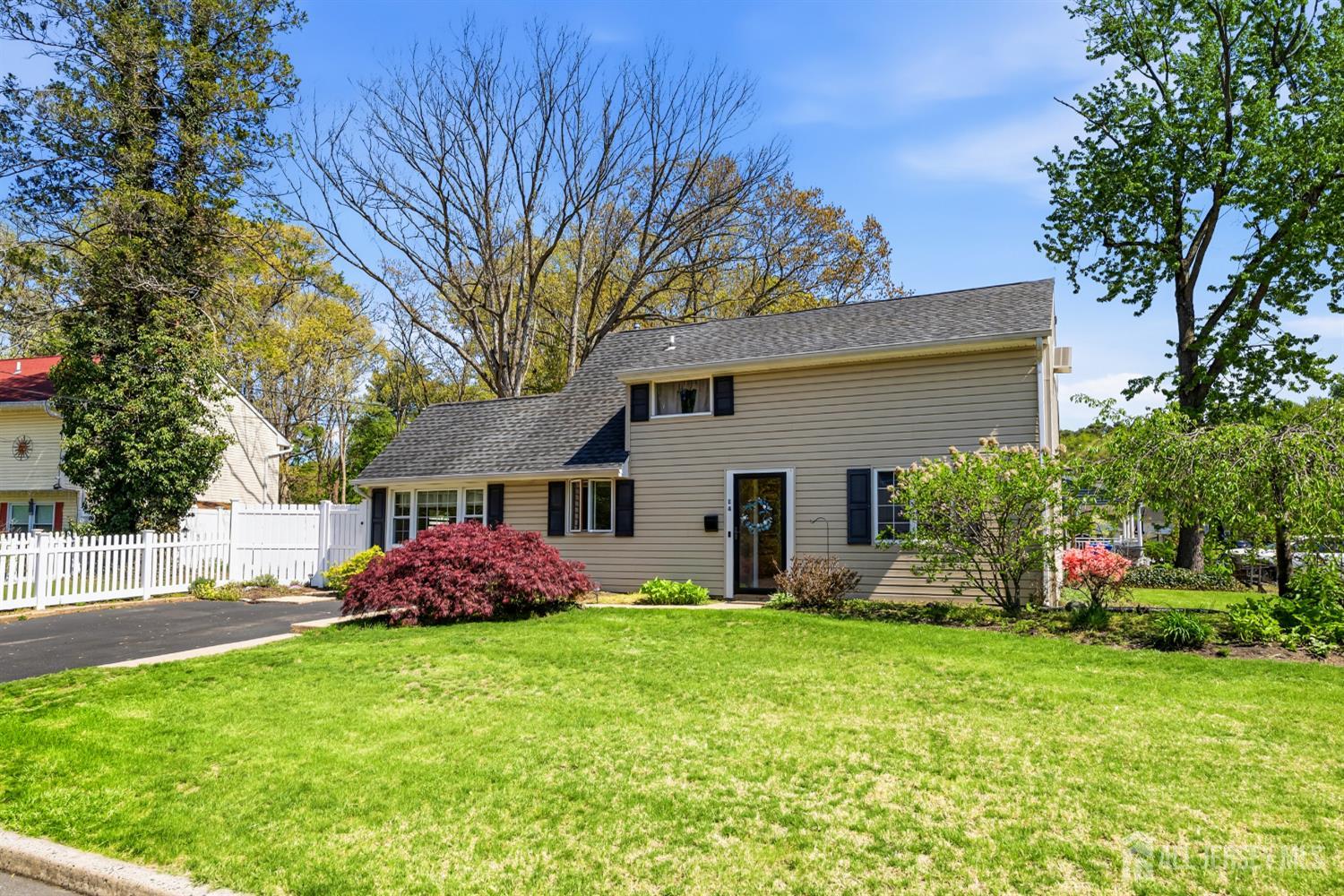 14 Sunrise Road Old Bridge, NJ 08857 - Photo 5 of 32 a front view of house with yard and green space